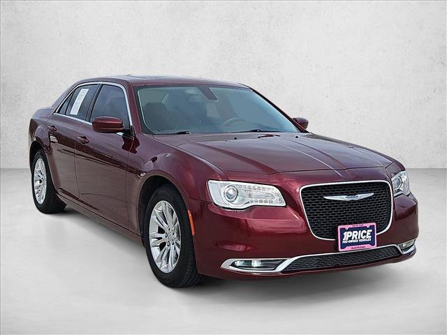 Used 2018 Chrysler 300 Touring L RWD image 3
