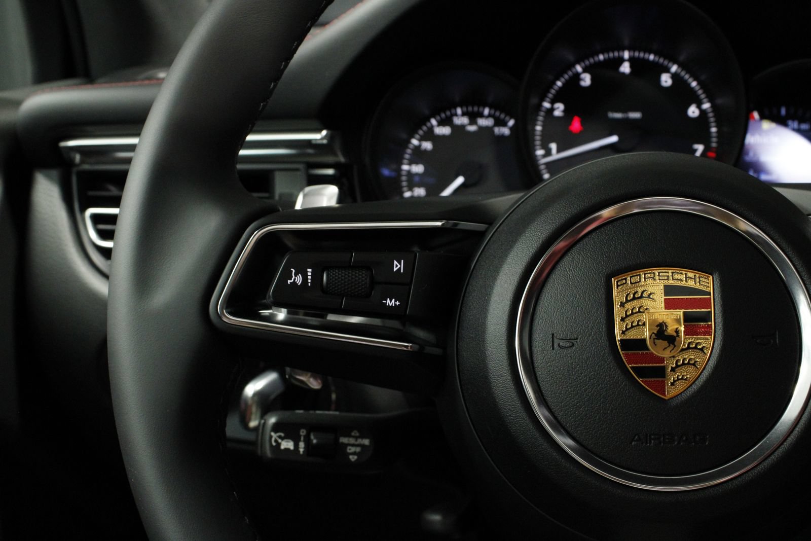 New 2026 Porsche Macan AWD/4WD image 32