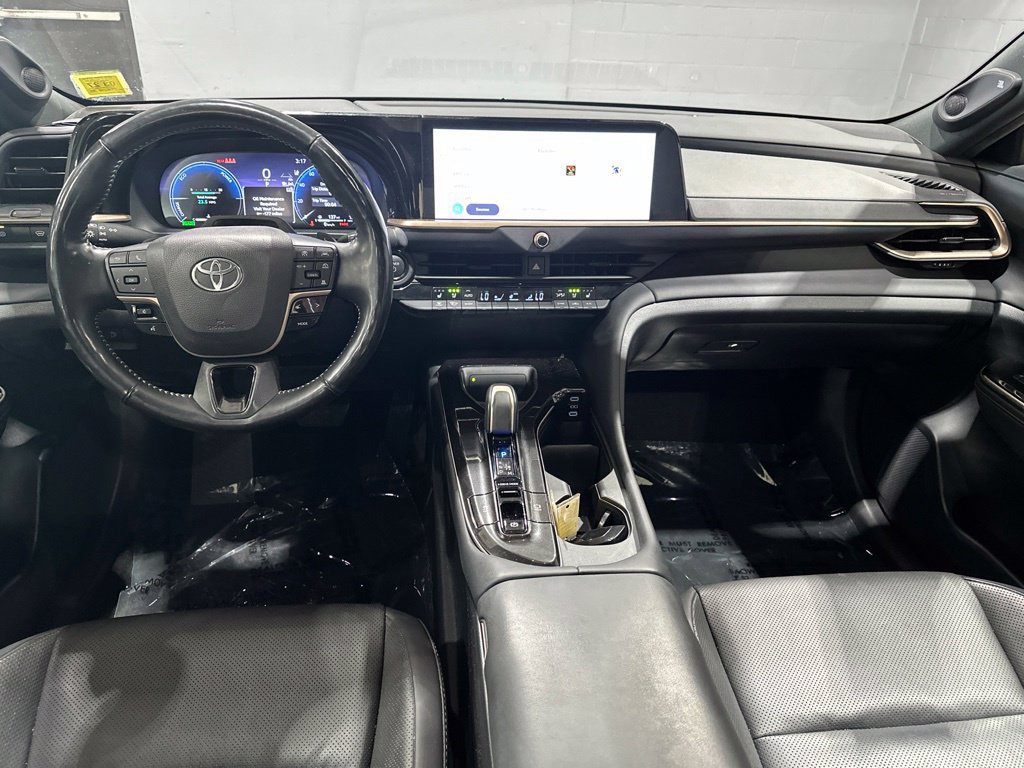 Certified 2024 Toyota Crown Platinum AWD/4WD image 9