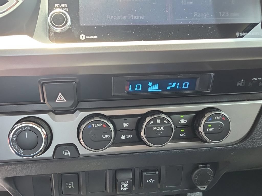 Used 2022 Toyota Tacoma SR5 AWD/4WD image 26