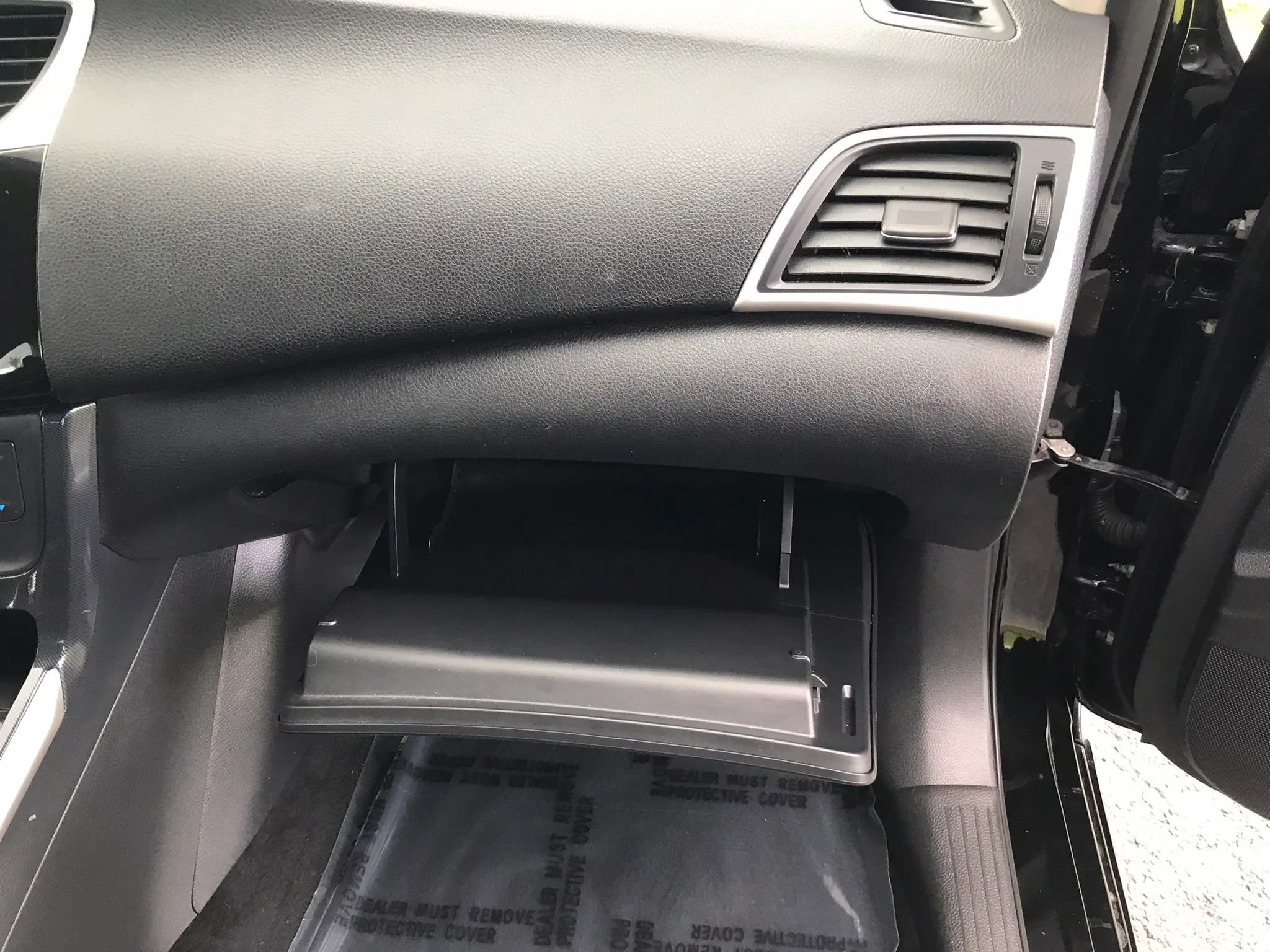 Used 2019 Nissan Sentra SR FWD image 45