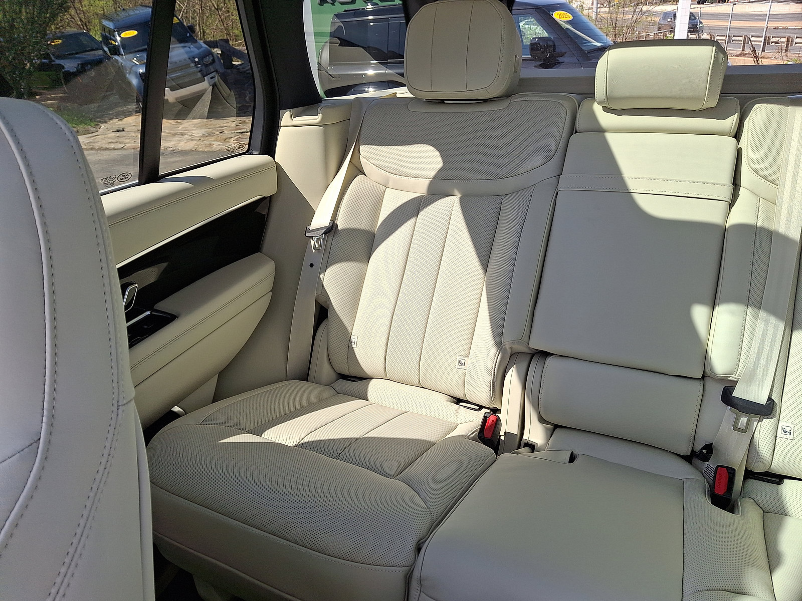 New 2026 Land Rover Range Rover SE AWD/4WD image 15