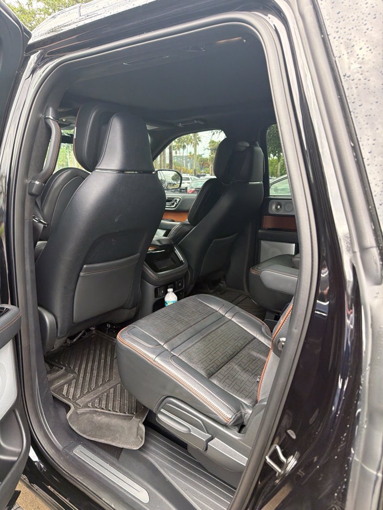 Used 2024 Lincoln Navigator L Black Label AWD/4WD image 5