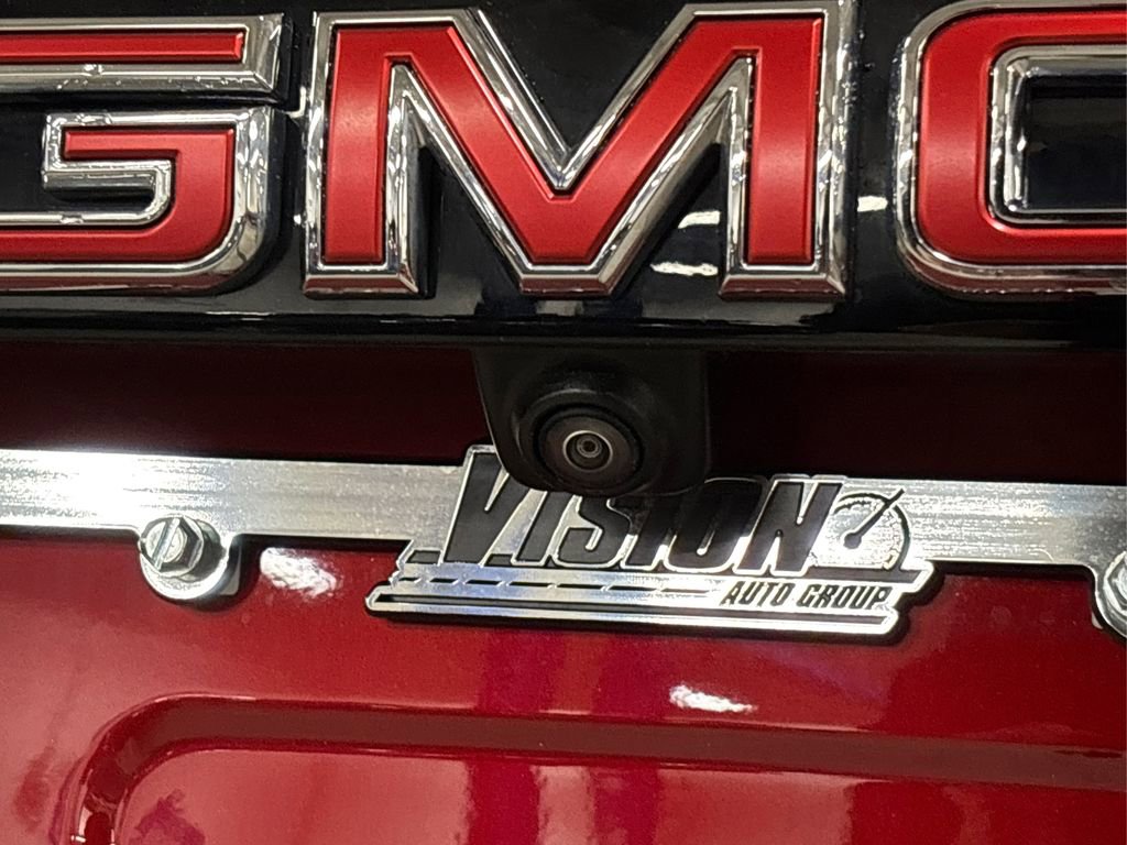 Used 2023 GMC Acadia SLE w/ Driver Convenience Package image 16