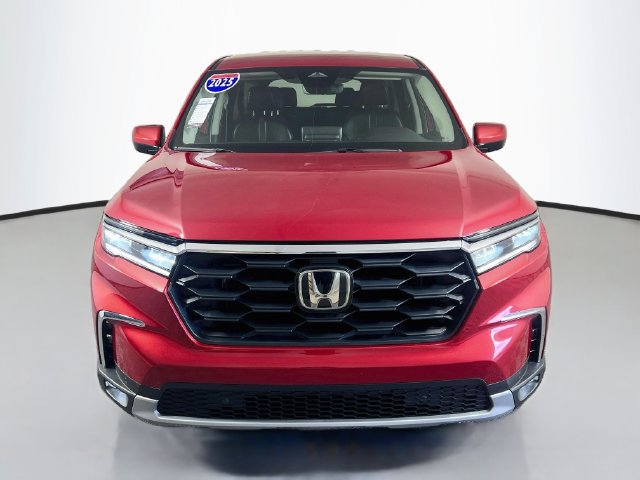 Used 2025 Honda Pilot EX-L image 3