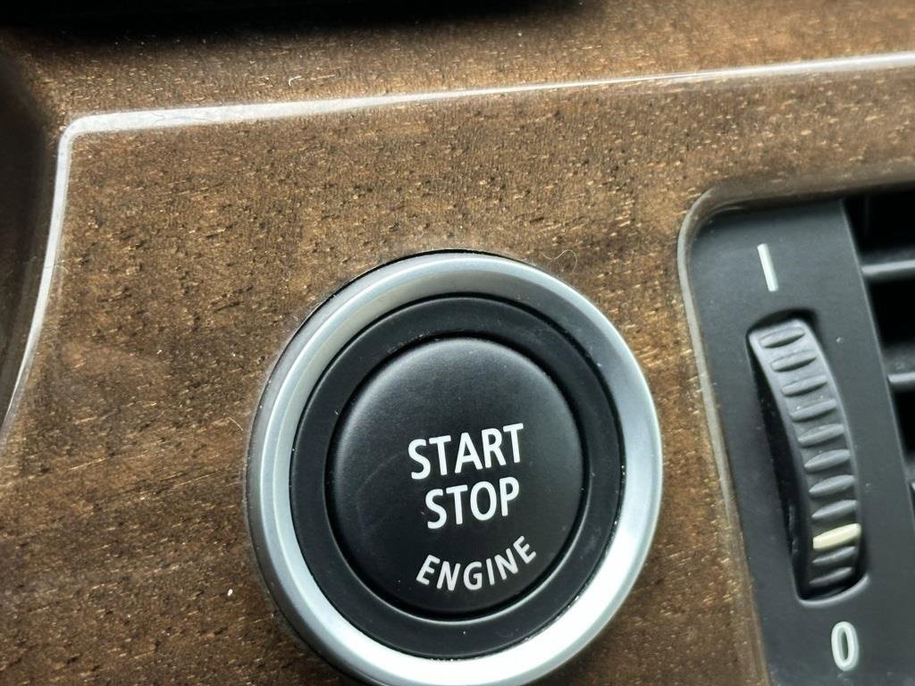 Used 2012 BMW 328i Convertible image 13