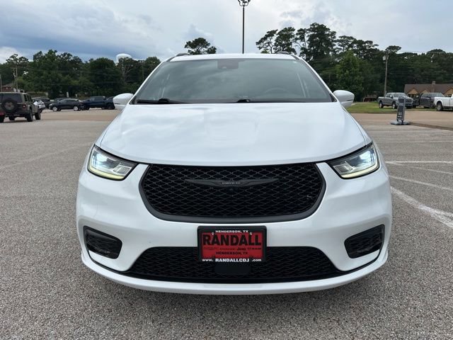 Used 2021 Chrysler Pacifica Touring-L w/ S Appearance Package FWD image 2