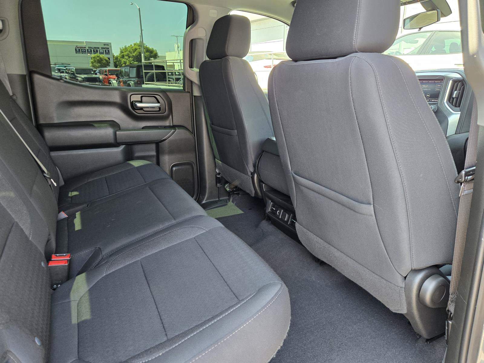 Used 2022 Chevrolet Silverado 1500 LT RWD image 27