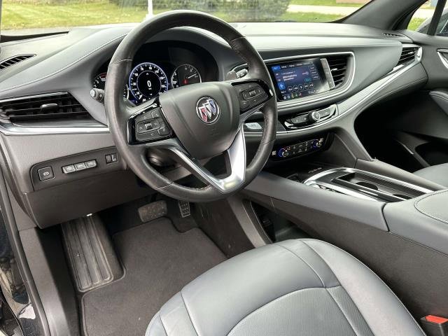 Used 2024 Buick Enclave Premium image 11