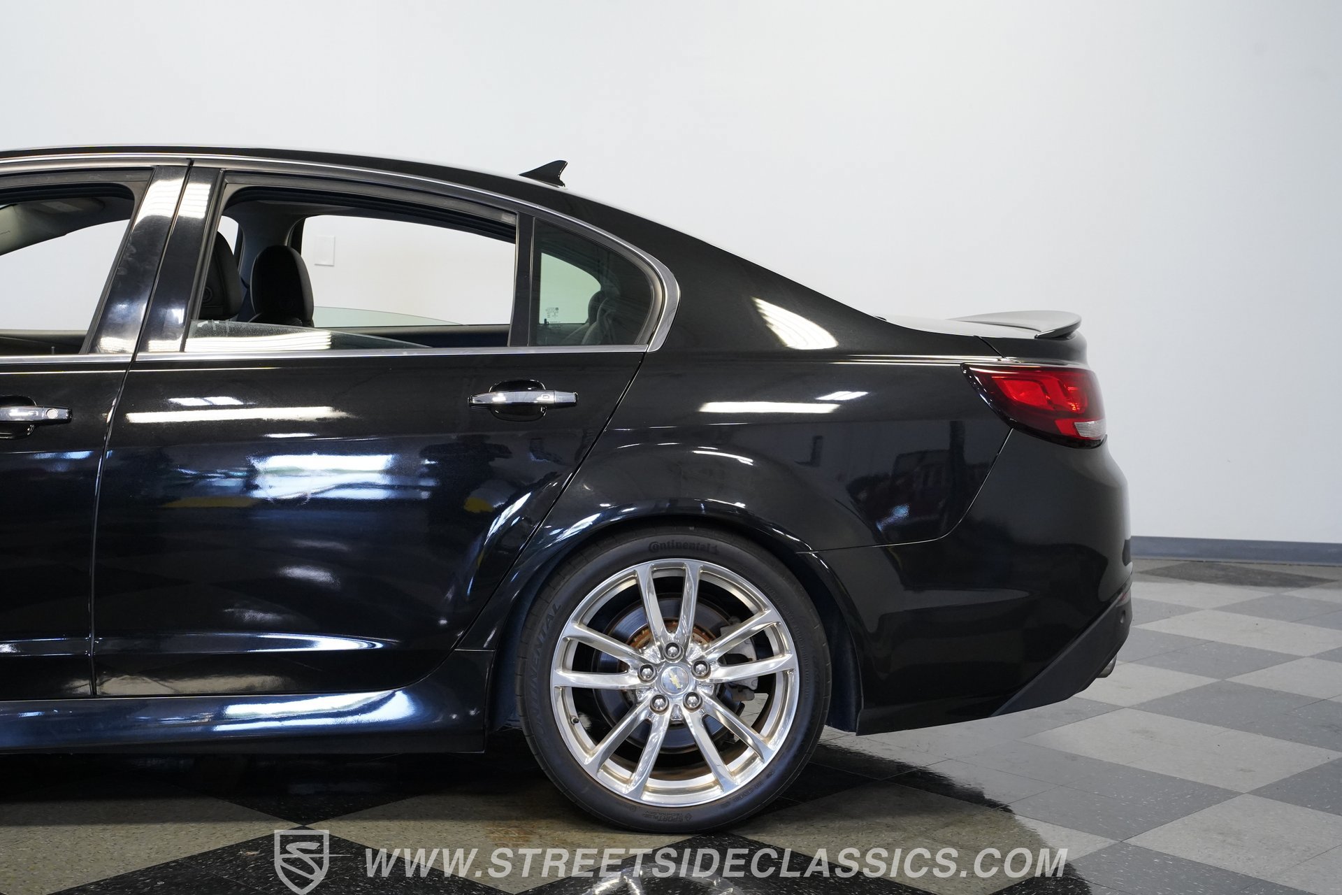 Used 2014 Chevrolet SS RWD image 25