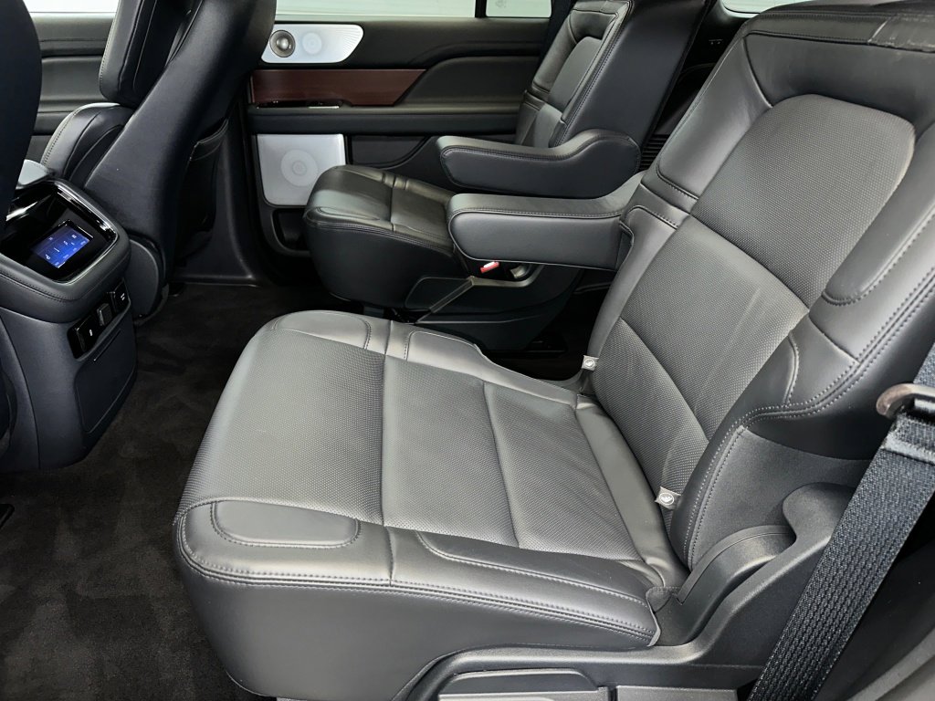 Used 2023 Lincoln Navigator Reserve image 19