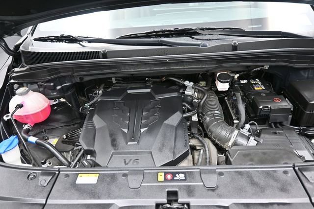 Used 2025 Kia Carnival FWD image 30