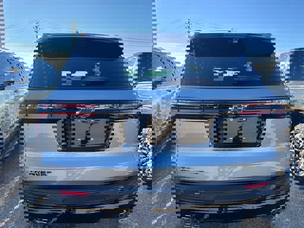 New 2026 Chevrolet Traverse LT w/ Midnight/Sport Edition image 3