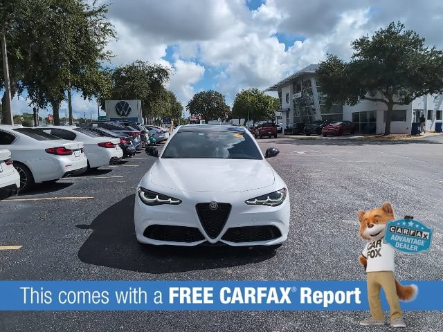 Used 2024 Alfa Romeo Giulia Veloce RWD image 2