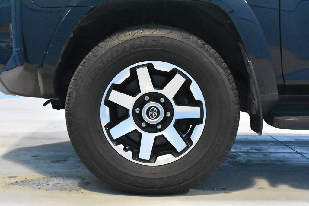 Used 2024 Toyota 4Runner TRD Off-Road Premium AWD/4WD image 26