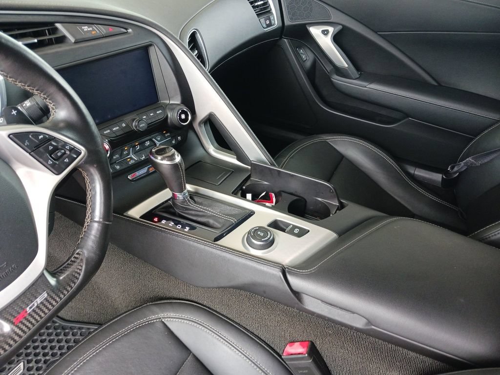 Used 2015 Chevrolet Corvette Z06 w/ 2LZ Preferred Equipment Group RWD image 11