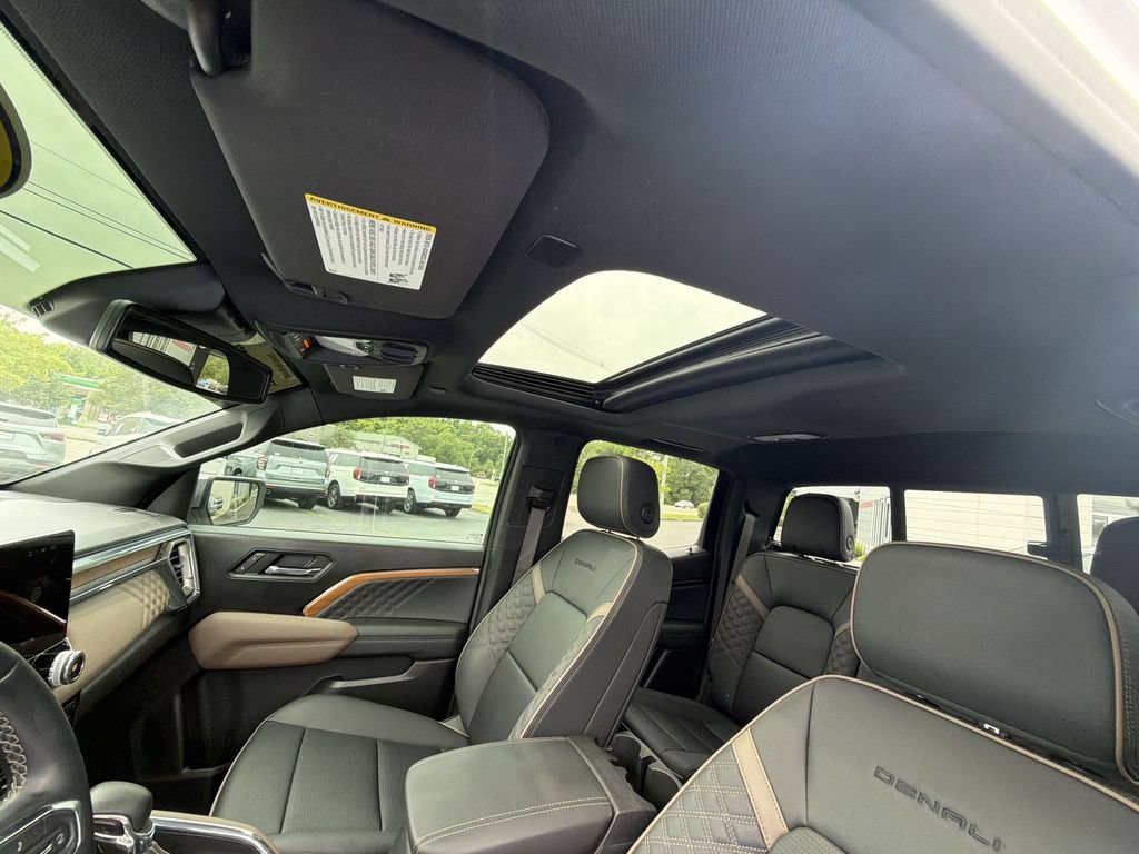 Used 2024 GMC Canyon Denali AWD/4WD image 22