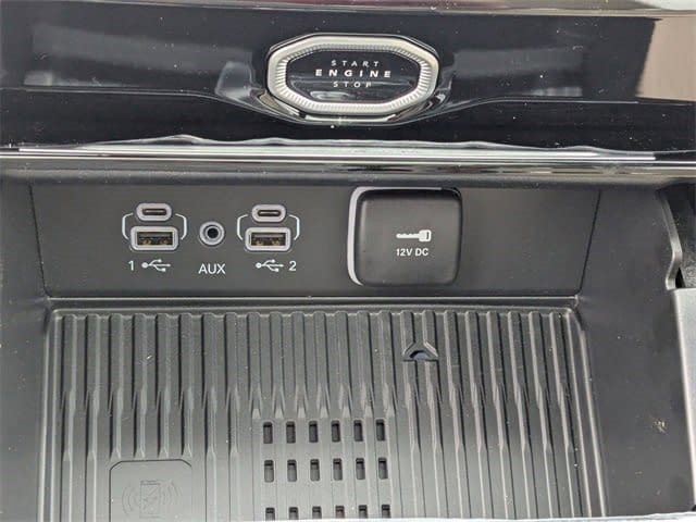 New 2026 Jeep Grand Cherokee Limited w/ Luxury Tech Group II AWD/4WD image 16