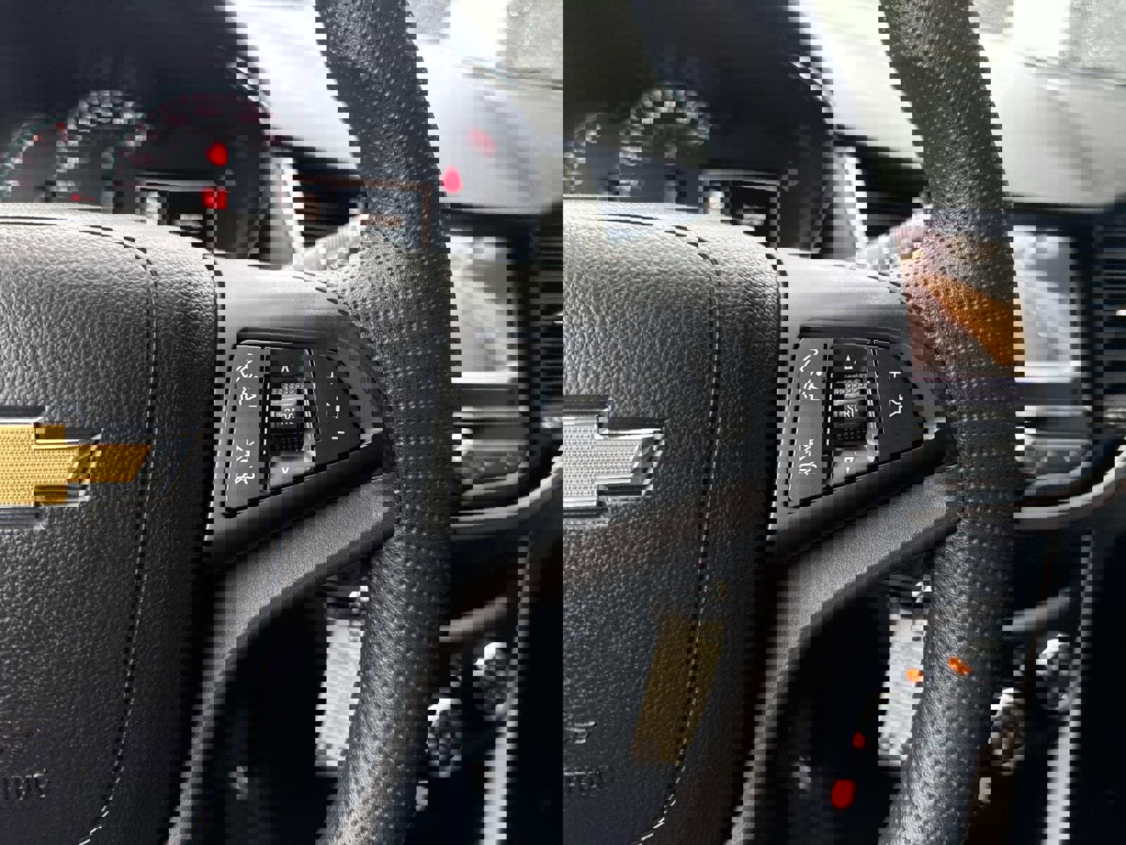 Used 2022 Chevrolet Trax LS w/ Tint and Cruise Package image 29