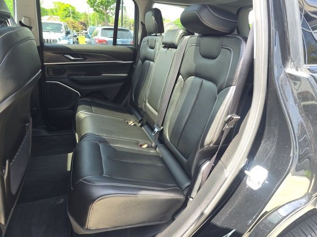 Used 2023 Jeep Grand Cherokee 4WD 4xe image 31