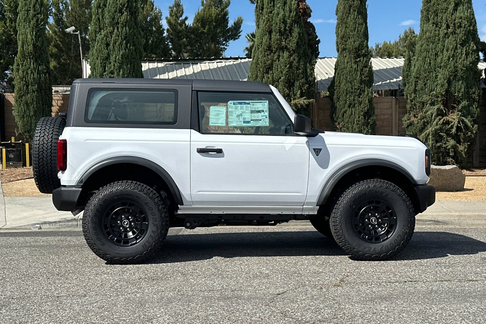 New 2026 Ford Bronco 2-Door w/ Sasquatch Package AWD/4WD image 3