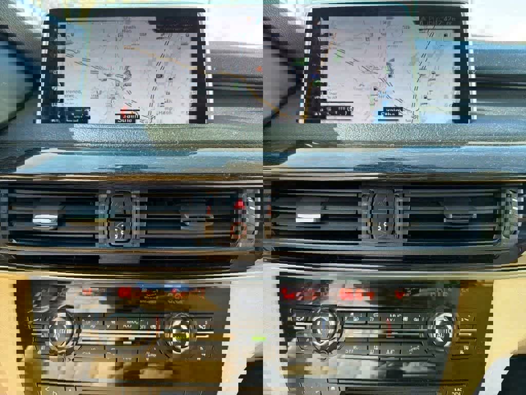 Used 2018 BMW X5 xDrive35i w/ Driving Assistance Package image 12