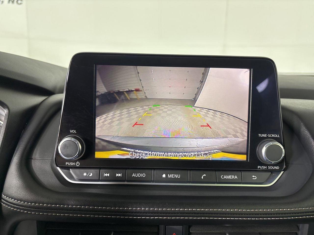 Used 2025 Nissan Rogue SV image 15