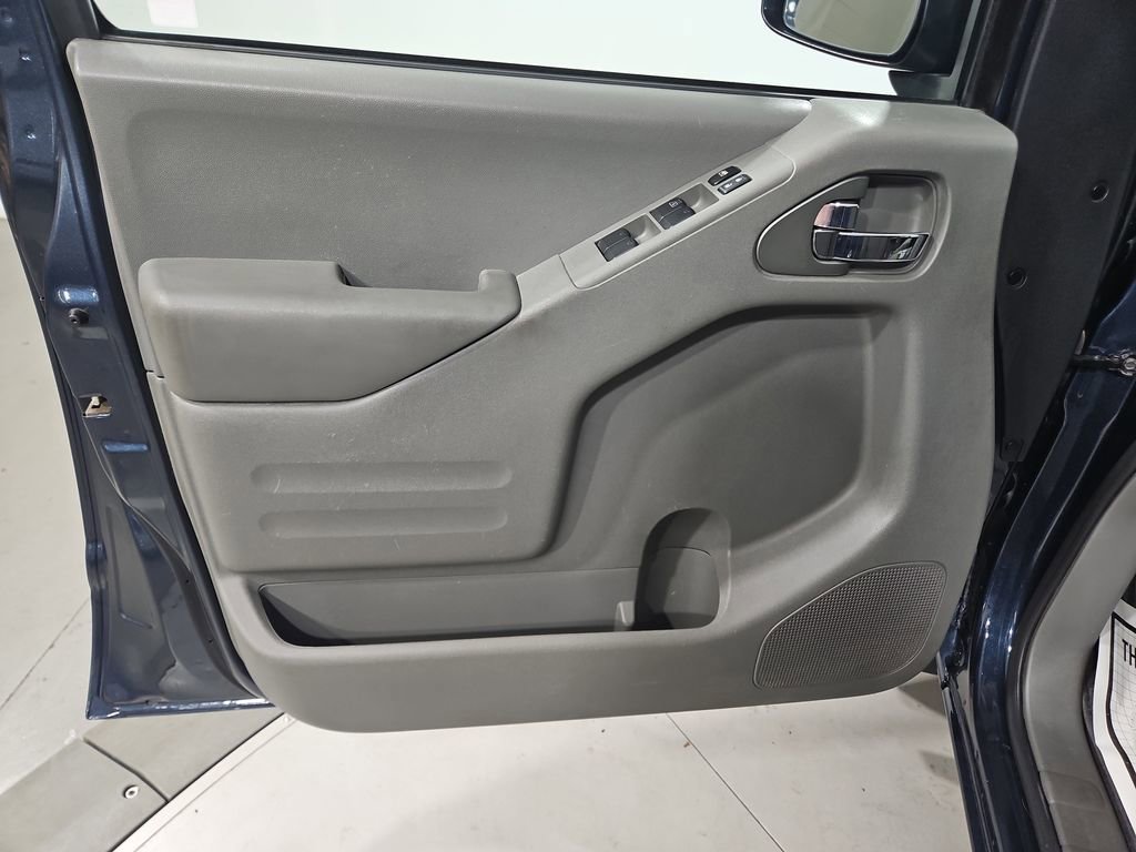 Used 2021 Nissan Frontier SV AWD/4WD image 11