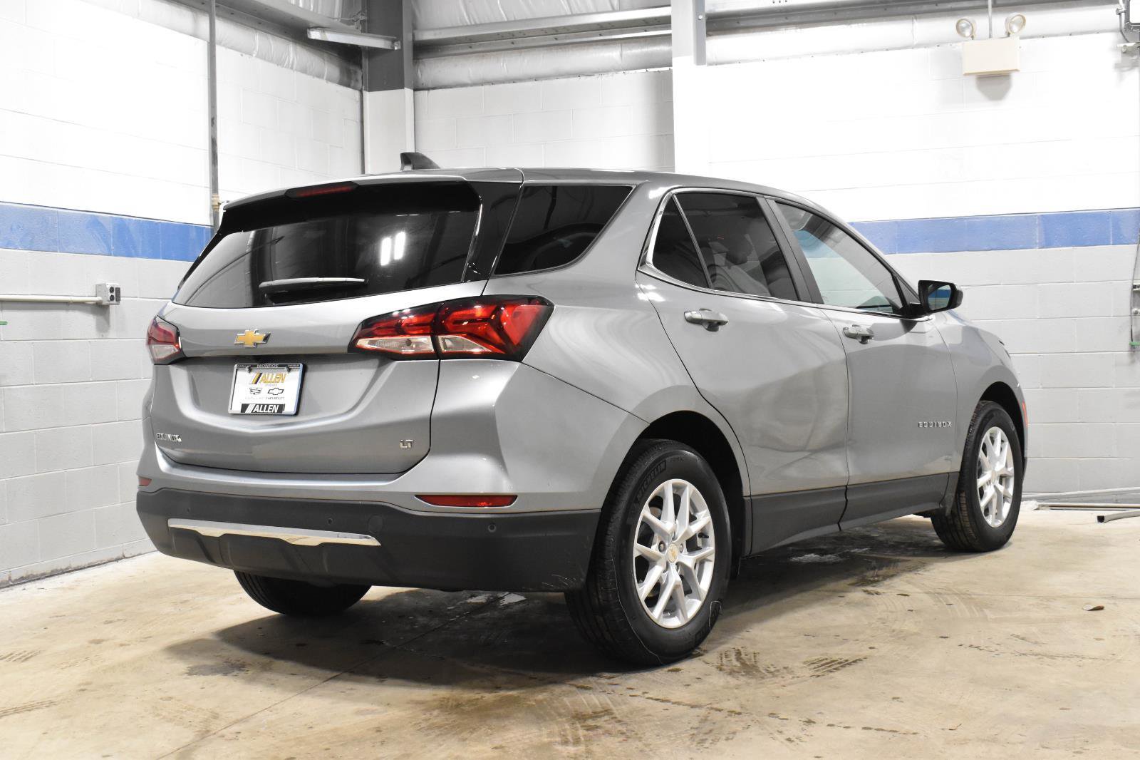 Used 2023 Chevrolet Equinox LT image 25