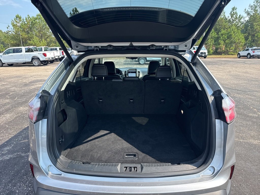 Used 2024 Ford Edge Titanium image 10