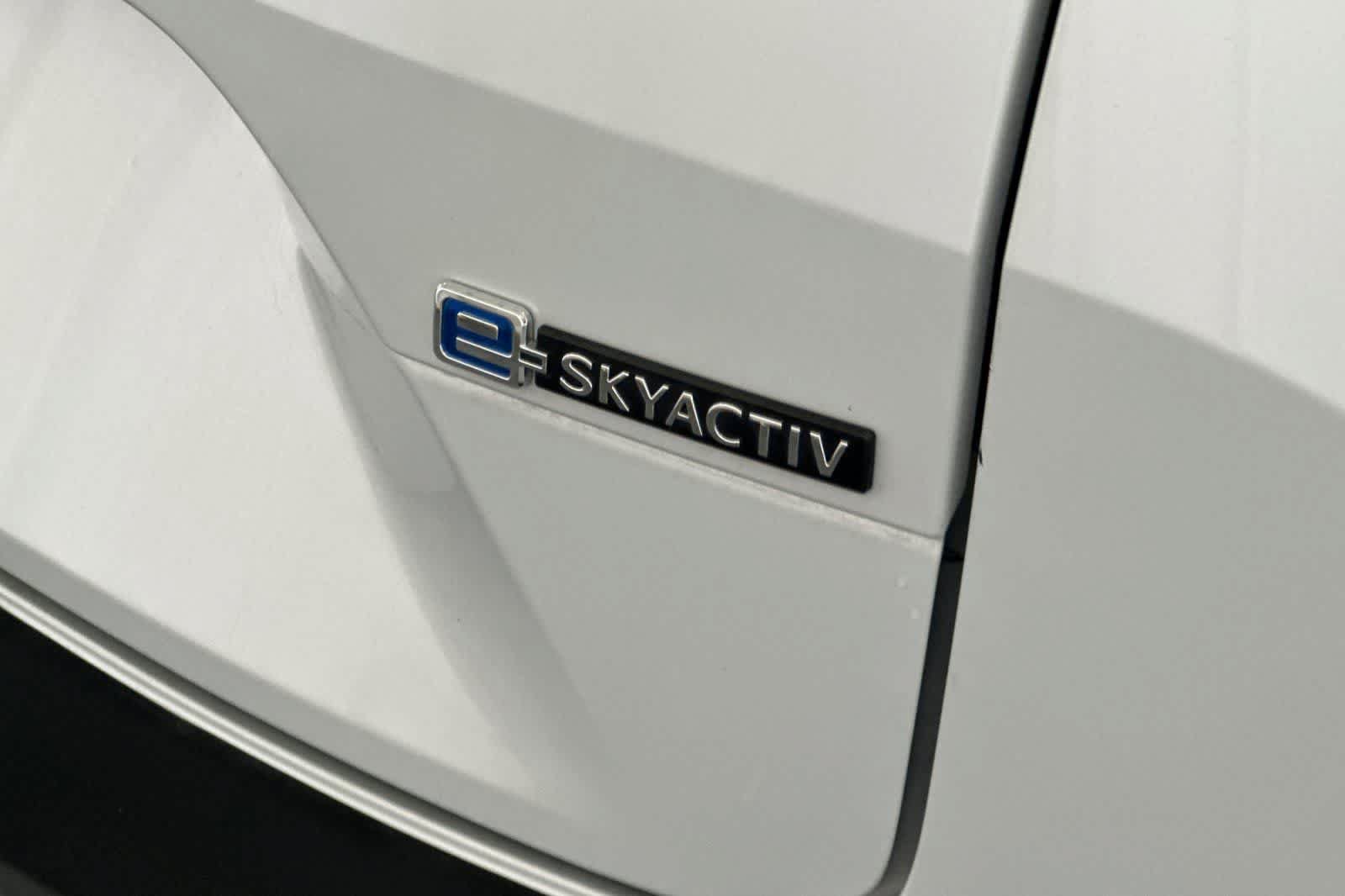 Used 2022 MAZDA MX-30 Electric w/ Premium Plus Pkg FWD image 16