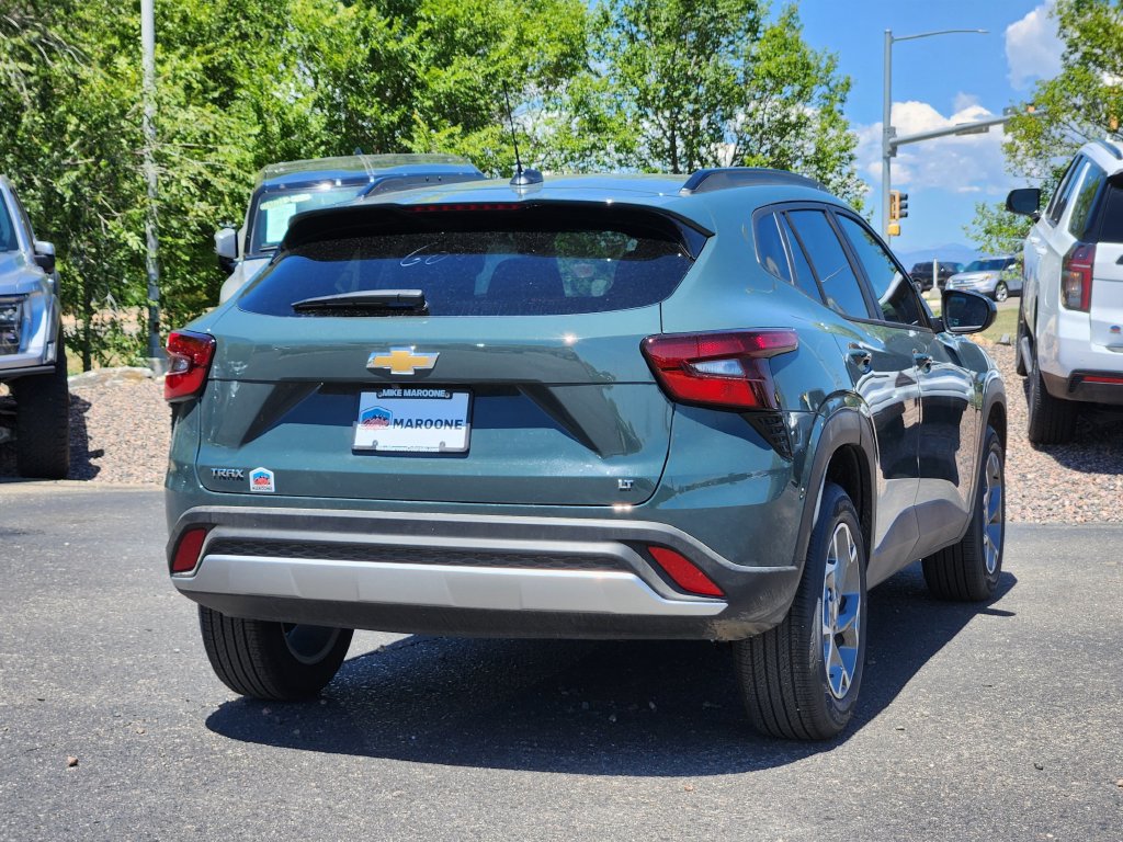 New 2026 Chevrolet Trax LT w/ LT Convenience Package FWD image 3