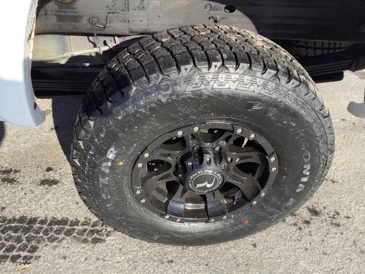 Used 2003 GMC Sierra 2500 SLE w/ Skid Plate Package image 26