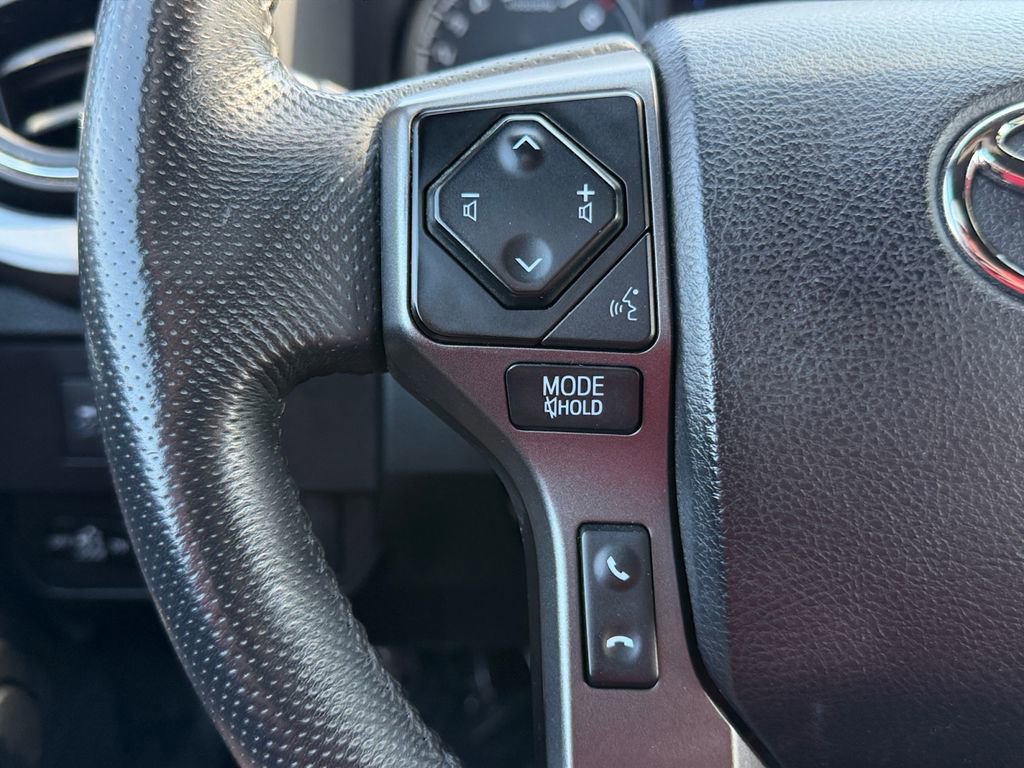 Used 2021 Toyota Tacoma TRD Off-Road AWD/4WD image 23