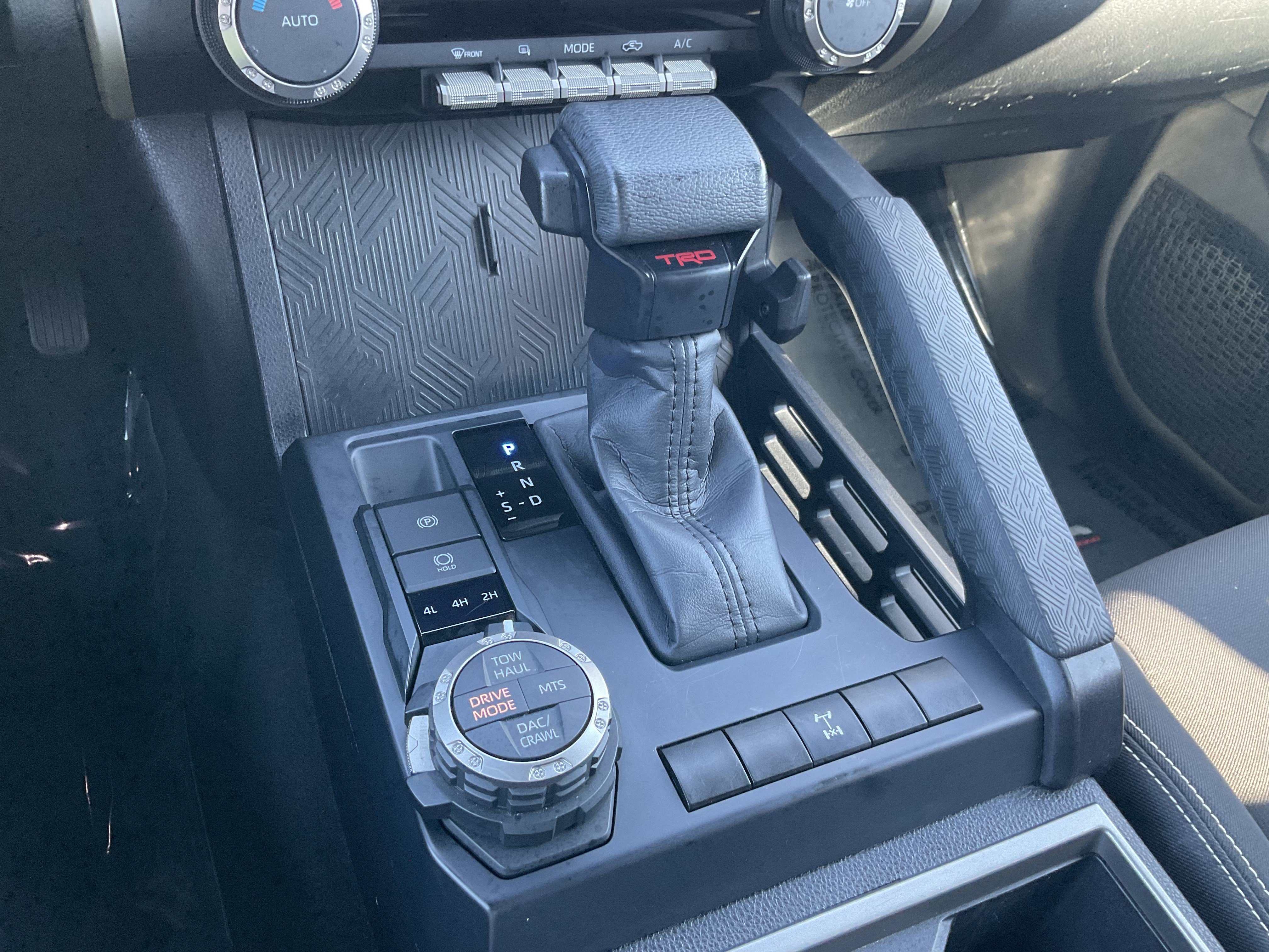 Used 2024 Toyota Tacoma TRD Off-Road AWD/4WD image 18