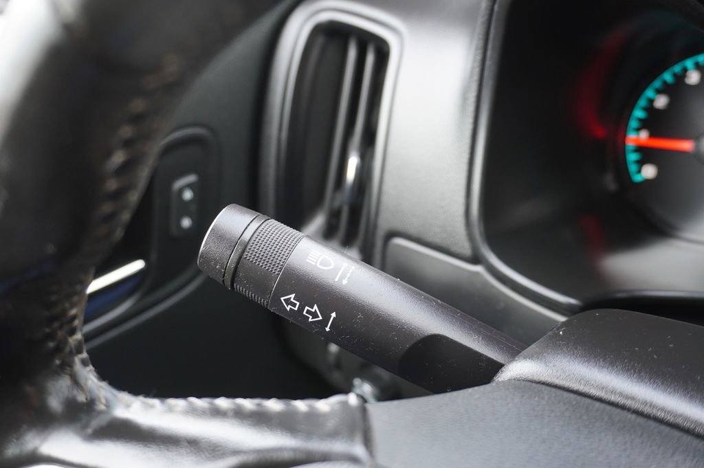 Used 2022 Chevrolet Colorado LT w/ Fleet Safety Package image 22