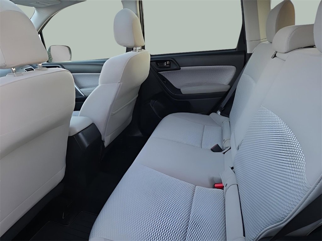 Used 2017 Subaru Forester 2.5i Premium image 17