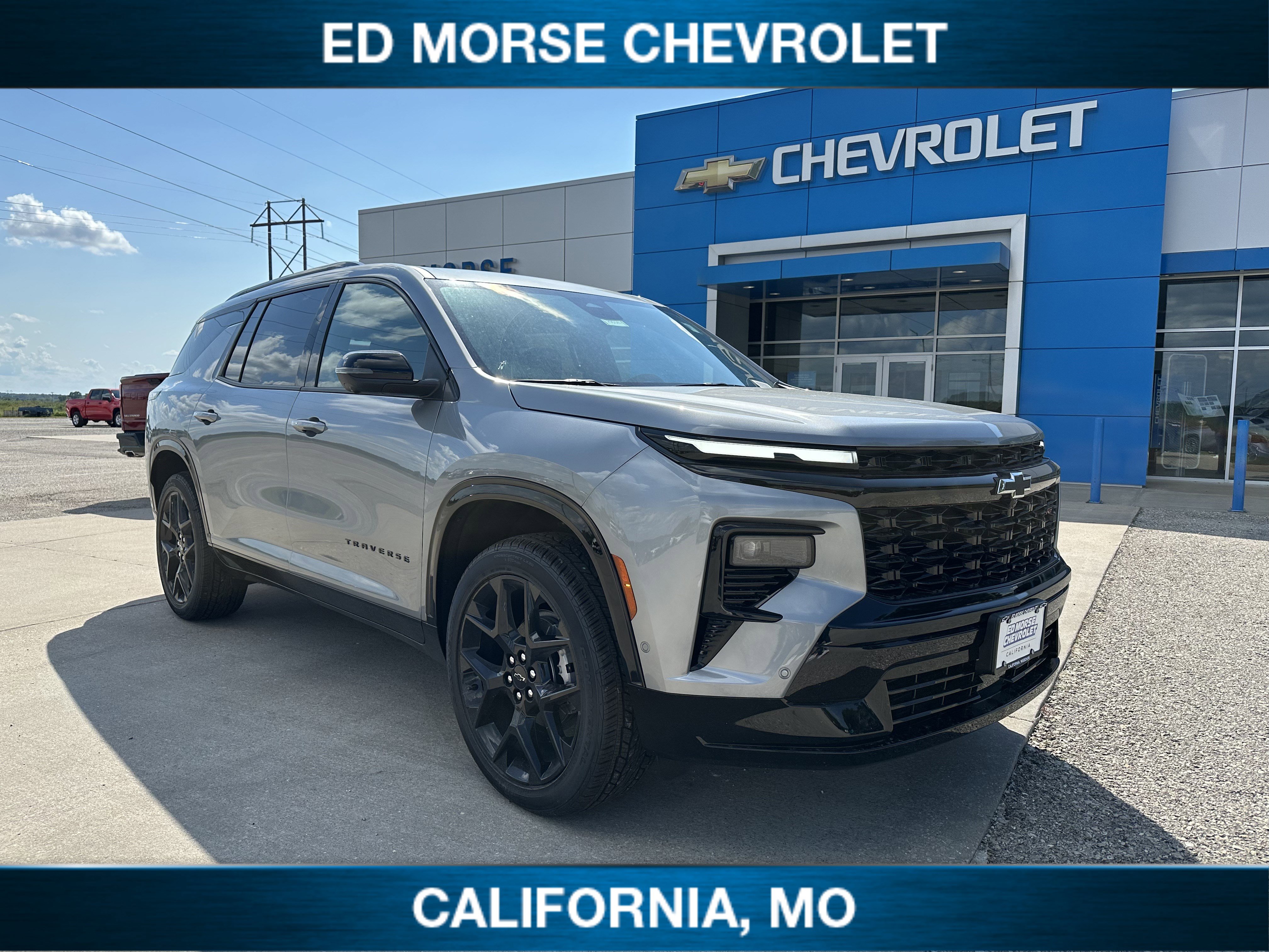 New 2025 Chevrolet Traverse RS w/ LPO, Floor Liner Package image 1