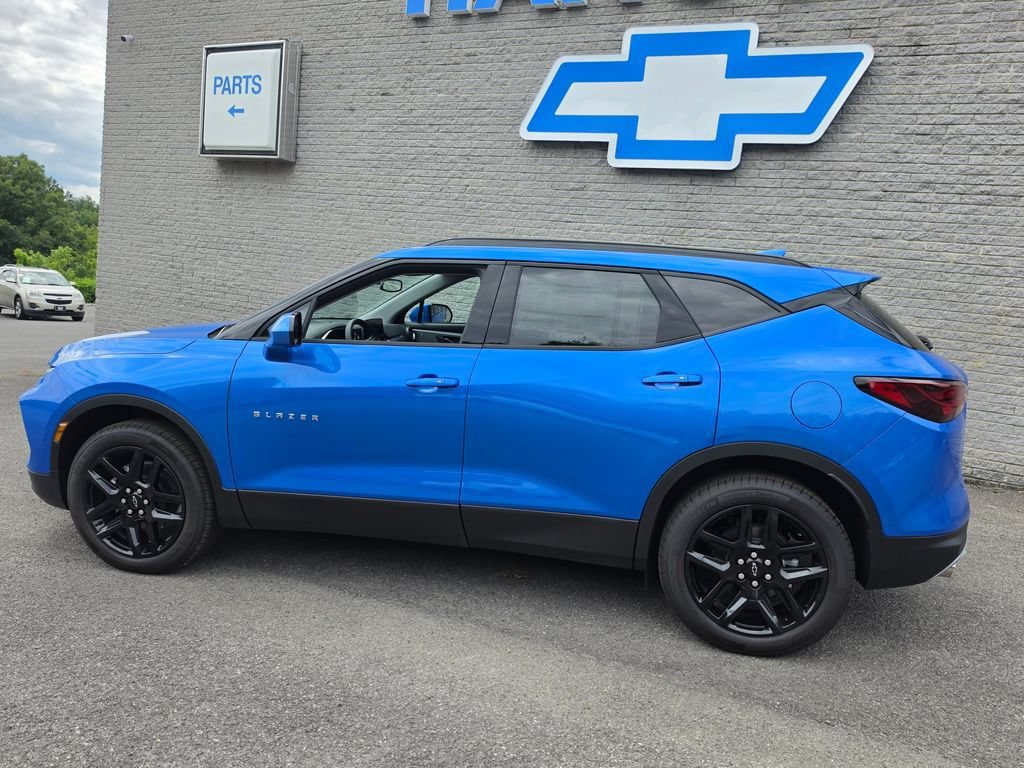 New 2026 Chevrolet Blazer LT w/ Convenience Package AWD/4WD image 10