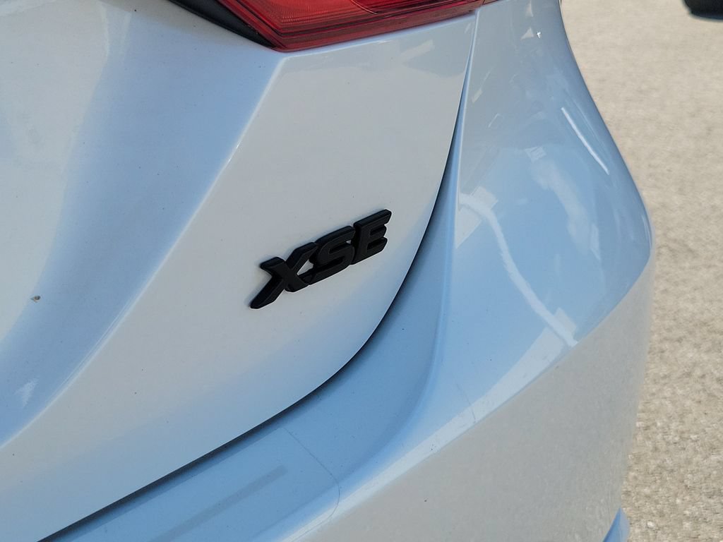 Used 2020 Toyota Camry XSE FWD image 7