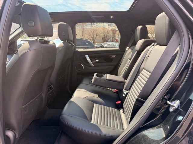 Used 2023 Land Rover Discovery Sport SE image 9