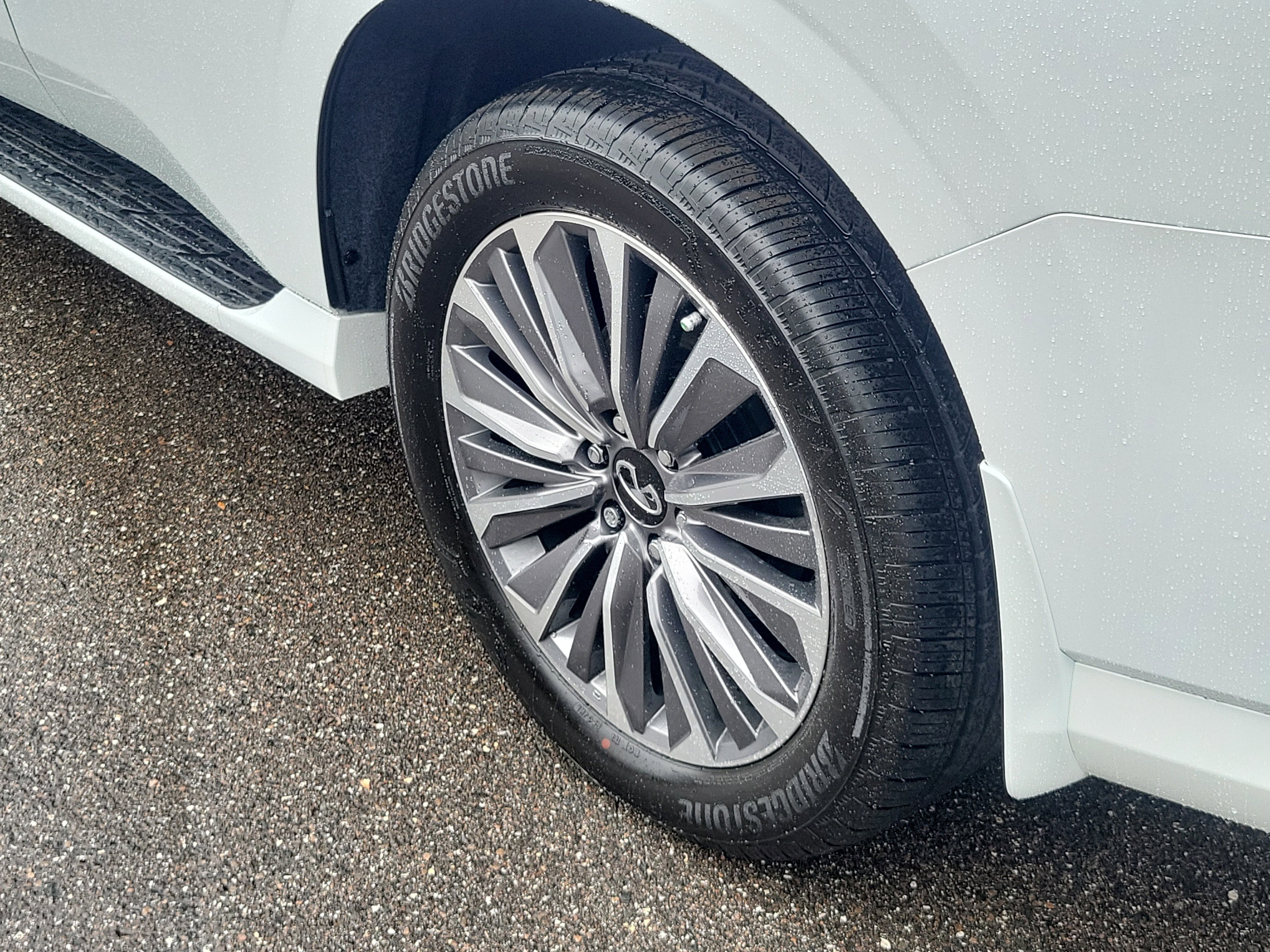 New 2026 INFINITI QX80 Luxe image 5