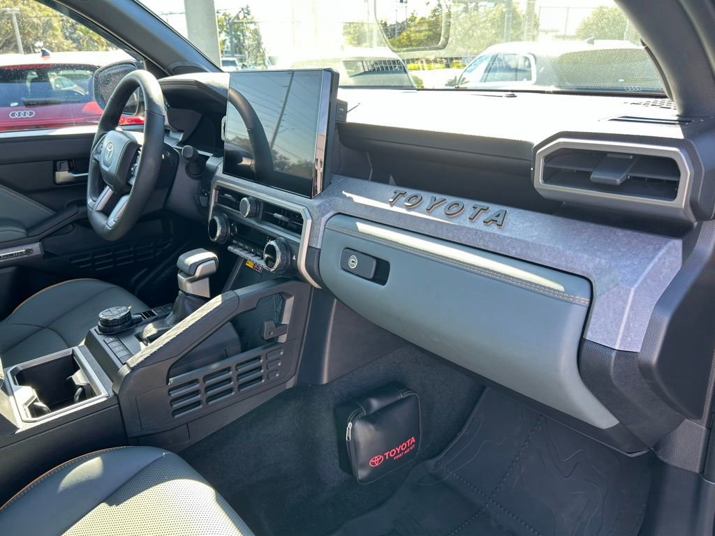 Used 2025 Toyota Tacoma Trailhunter image 46