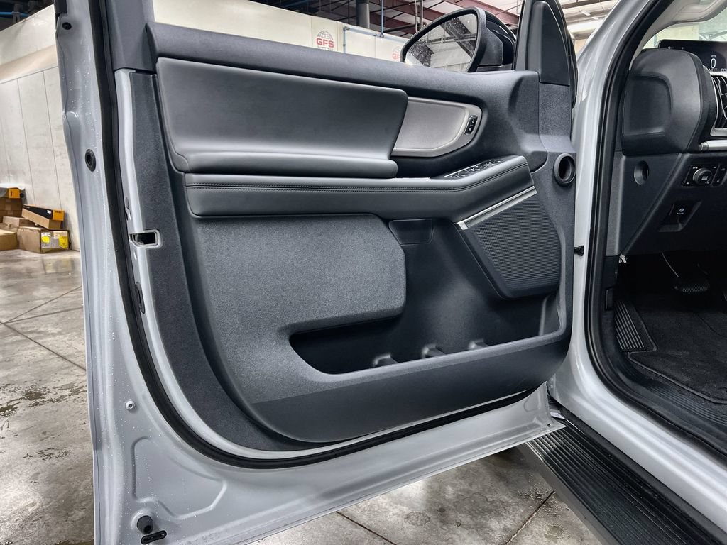 New 2026 Ford Expedition Active AWD/4WD image 17