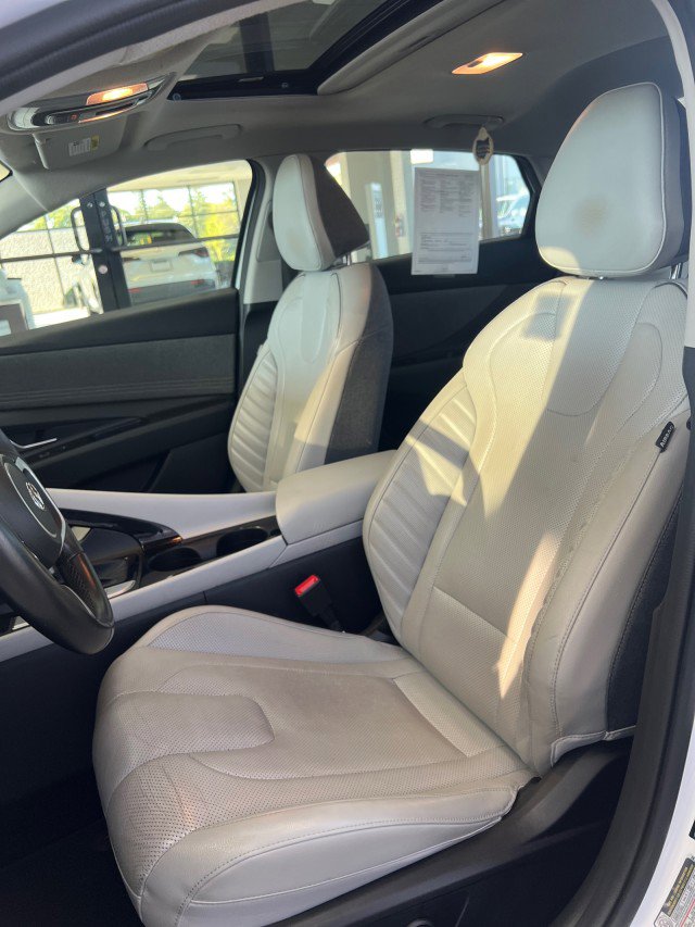 Used 2021 Hyundai Elantra Limited image 8