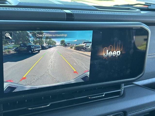 Used 2025 Jeep Gladiator Mojave w/ Convenience Group AWD/4WD image 10