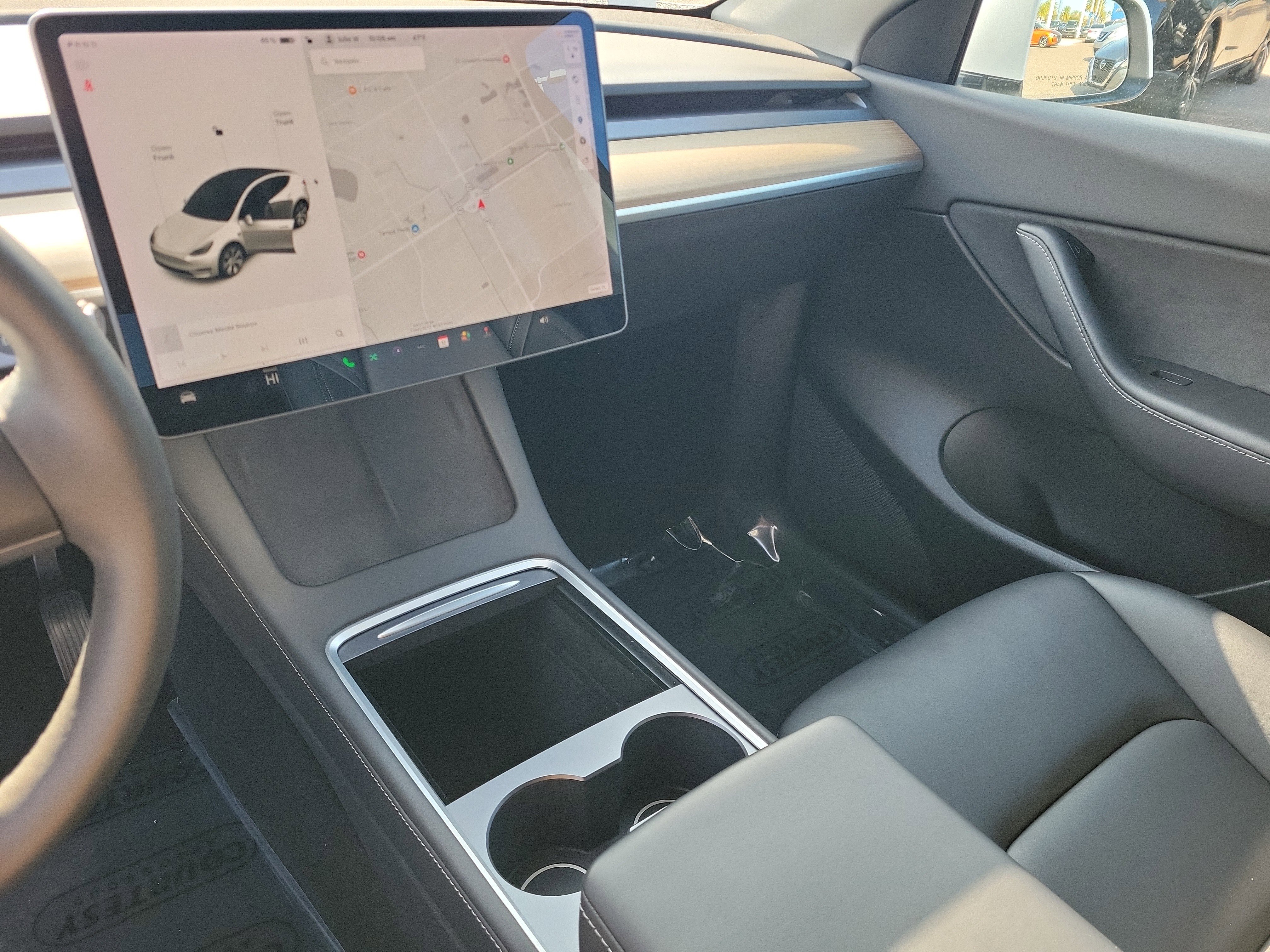 Used 2021 Tesla Model Y Long Range image 34