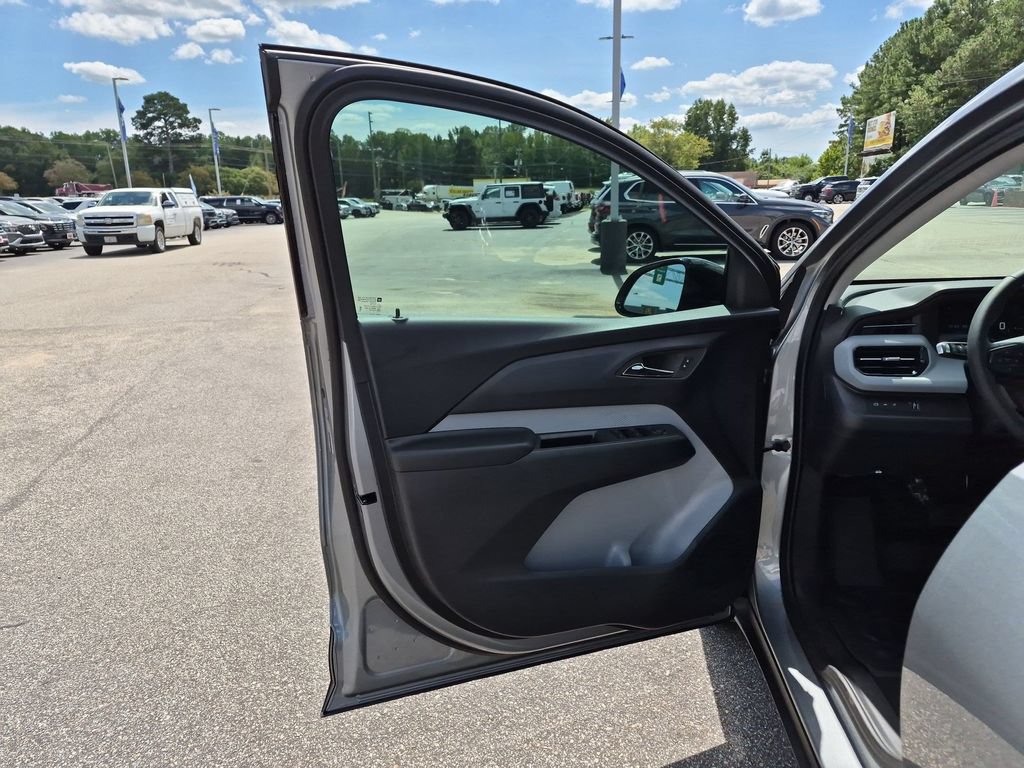 New 2027 Chevrolet Bolt LT w/ Comfort Package FWD image 12