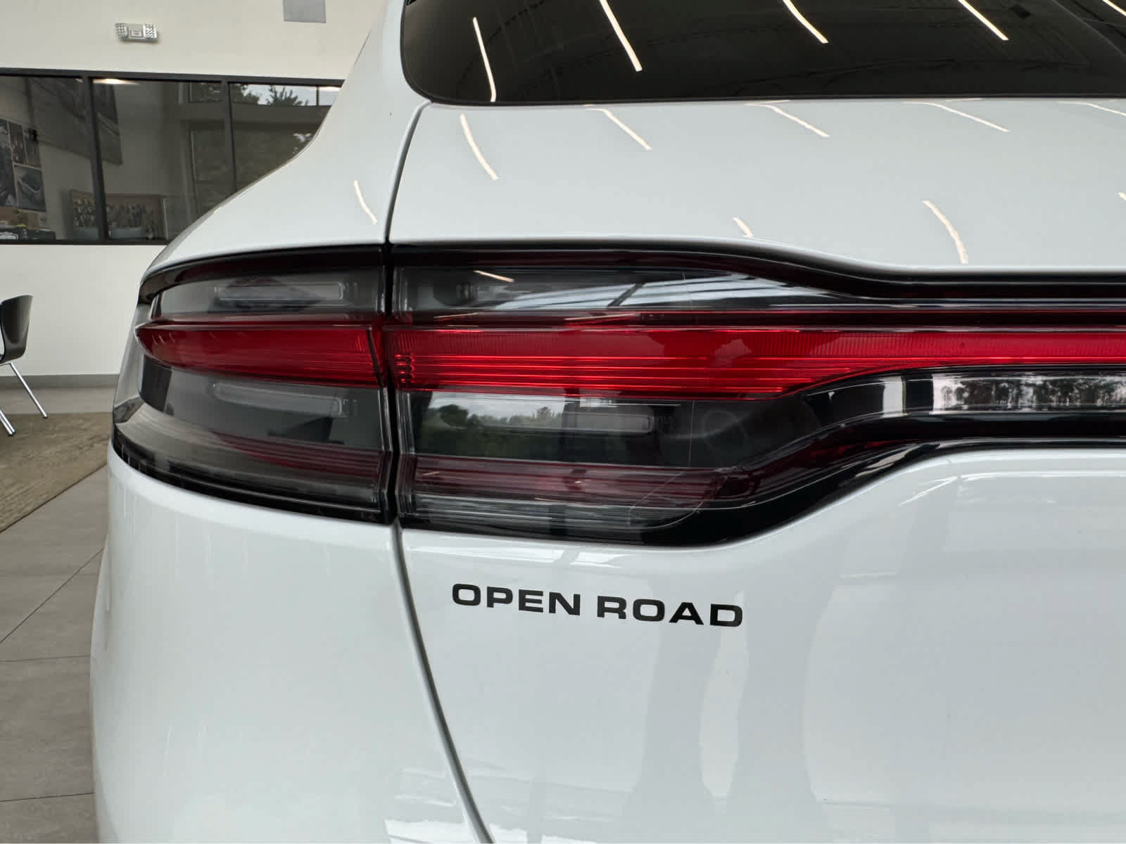 Used 2026 Porsche Macan S AWD/4WD image 40