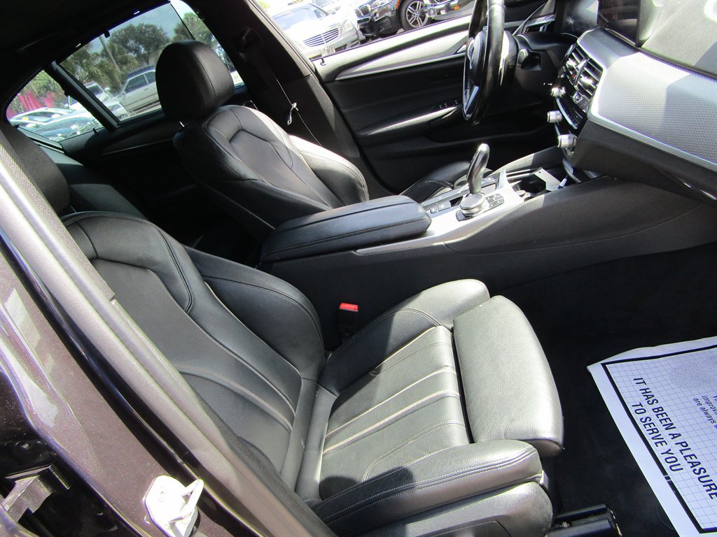 Used 2019 BMW 540i w/ M Sport Package RWD image 5